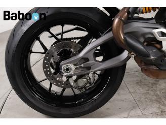 Ducati Streetfighter V2 S picture 26