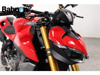 Ducati Streetfighter V2 S picture 19
