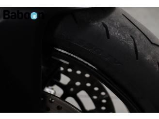 Ducati Streetfighter V2 S picture 21