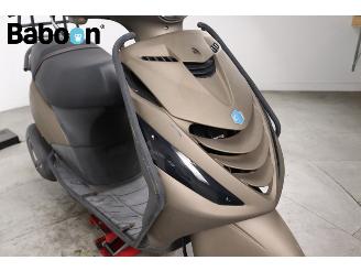 Piaggio  Zip 25KM picture 18