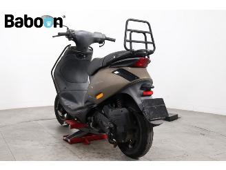 Piaggio  Zip 25KM picture 6