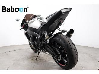 Yamaha  YZF-R1 picture 6