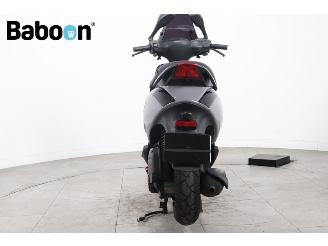 Piaggio  Zip 45KM picture 3