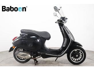 damaged scooters Vespa  Sprint 45KM 2017/10
