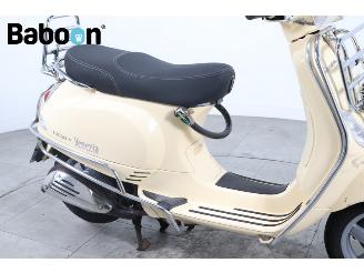 Vespa  LX 50 25KM picture 12