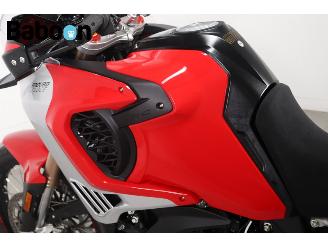 MV Agusta  Enduro Veloce picture 26