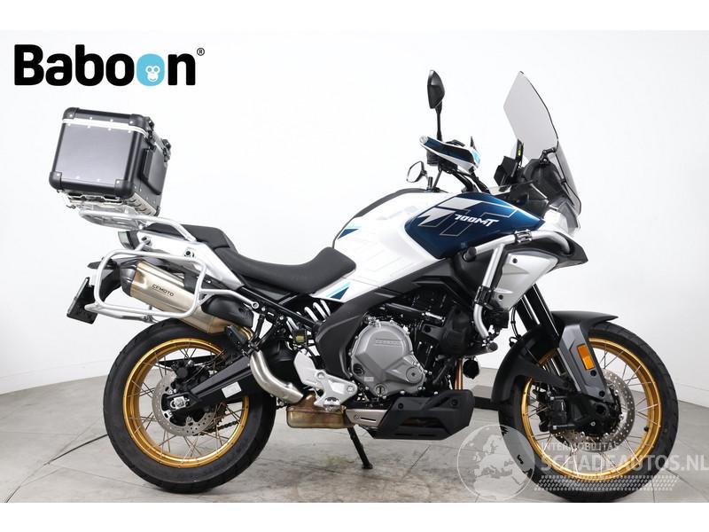 CFMoto  700 MT Adventure
