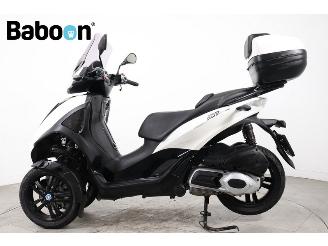 Piaggio MP3 300 Yourban S picture 2