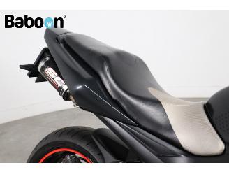 Suzuki  GSR 600 picture 14