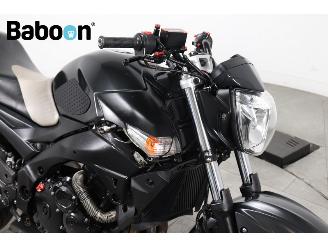 Suzuki  GSR 600 picture 9