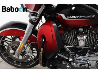 Harley-Davidson  FLHXSE CVO Street Glide 117 picture 31