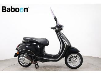 damaged scooters Vespa  Sprint 25KM 2014/9