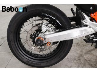 KTM 690 SMC R picture 19