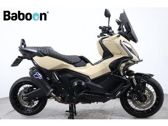 Avarii motociclete Honda  X-ADV 2022/4