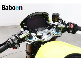 Triumph Speed Triple 1200 RX picture 13