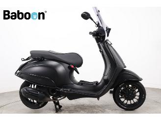 uszkodzony skutery Vespa  Sprint 25KM 2018/4