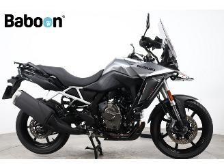 krockskadad bil motor Suzuki  V-Strom 800 2026/3