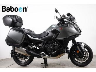 Schade motor Honda  NT 1100 DCT 2023/7
