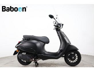 damaged scooters Vespa  Sprint 25KM 2019/5