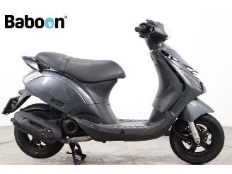 damaged scooters Piaggio  Zip 45KM 2022/12