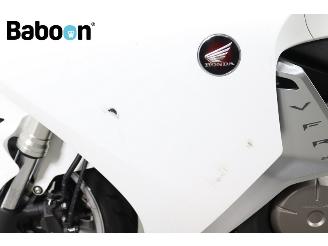 Honda VFR 1200 F DCT C-ABS picture 13
