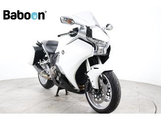 Honda VFR 1200 F DCT C-ABS picture 6