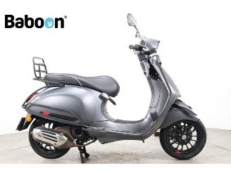 krockskadad bil bromfiets Vespa  Sprint 25KM 2018/11