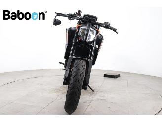 KTM  890 Duke R ABS picture 5