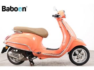 skadebil bromfiets Vespa  Primavera 4T Touring 45KM 2020/6
