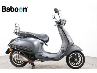 skadebil bromfiets Vespa  Sprint 25KM 2016/2