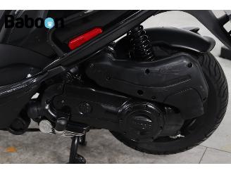 Piaggio  Zip 45KM picture 14