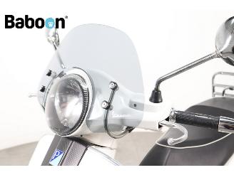 Vespa GTS 125 Super I.E picture 16