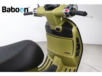 Vespa  GTS 300 Super HPE picture 11