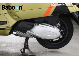 Vespa  GTS 300 Super HPE picture 16