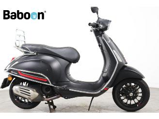 damaged scooters Vespa Sprint 45KM  2022/5