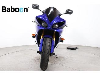 Yamaha  YZF-R1 picture 3