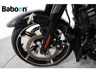 Harley-Davidson  FLHX Street Glide 117 picture 15