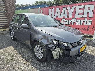 Vaurioauto  passenger cars Volkswagen Golf 1.2 tsi comfortline bluemotion 2012/2
