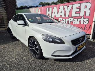 skadebil auto Volvo V-40 1.6 d2 kinetic 2013/8