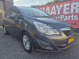 Unfallwagen Opel Meriva 1.4 cosmo 2012/10