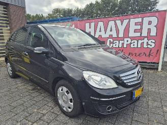 Damaged car Mercedes B-klasse 150 business class 2006/4