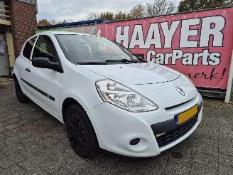 Auto incidentate Renault Clio 1.2 acces AIRCO 2012/7