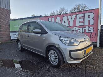 skadebil auto Volkswagen Up! 1.0 move up BlueMotion 2013/4