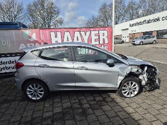 Ford Fiesta 1.0 ecoboost titanium picture 2