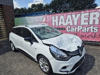 krockskadad bil auto Renault Clio 0.9 tce limited 2020/1