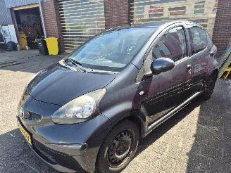 Toyota Aygo 1.0 12v picture 7