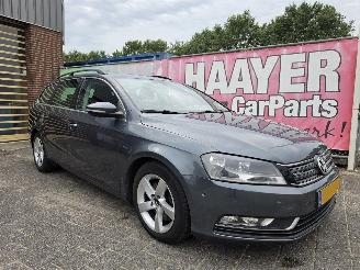 Unfallwagen Volkswagen Passat 1.6 TDI Bluemotion executive edition 2014/2
