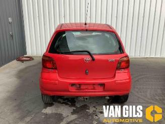 Vrakbiler auto Toyota Yaris Yaris (P1), Hatchback, 1999 / 2005 1.3 16V VVT-i 2005/6