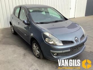 demontáž osobní automobily Renault Clio Clio III (BR/CR), Hatchback, 2005 / 2014 1.6 16V 2006/7