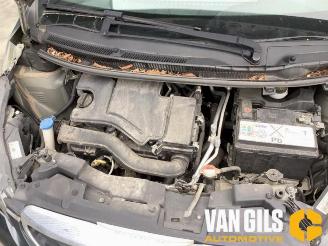 Peugeot 108 108, Hatchback, 2014 1.0 12V picture 17